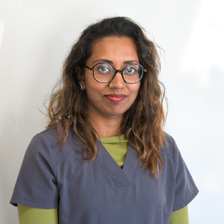 Maria, assistante vétérinaire — Clinique du Pré Saint-Gervais